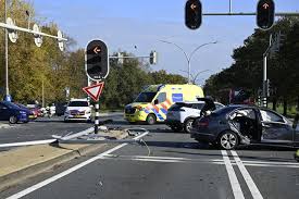 Several people injured in crash involving two cars in Almelo