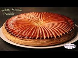 Recette De Galette Des Rois Pistache Framboise Youtube En 2020 Galette Des Rois Pistache Recette Galette Galette Des Rois