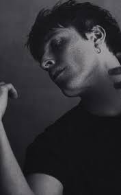 Huśtawka na skraju lasu