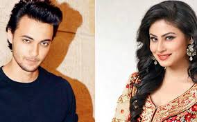 Mouni Roy To Romance Salman Khan S Brother In Law Aayush Sharma In Raat Baaki Movies News The film has been shot in parts of gujarat and london and explores an unlikely bond that develops over time between the two lead characters.