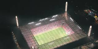 Rheinenergiestadion das rheinenergiestadion beherbergt im nationalen spielbetrieb 50.000 plätze (41.825 sitzplätze, 8.175 stehplätze) international sind es 46.195 sitzplätze. 1 Fc Koln Will Ausbau Des Rhein Energie Stations Prufen Armin Veh Unzufrieden Mit Geissbockheim Kolner Stadt Anzeiger