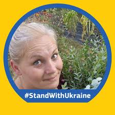 How to clear a green and cloudy pool?