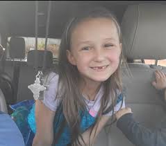 Can someone edit this old photo?