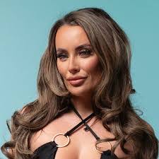 Meghan Barton's Instagram, Twitter & Facebook