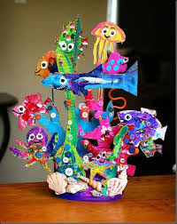 A coral reef is a type of biotic reef developing in tropical waters. Cardboard Paint Coral Reef Sculpture Kunst Im Vorschulalter Kunstprojekt Fur Kinder Tiere Basteln