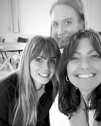 De her 2 spradebasser er jeg så heldig at være på uddannelse med hos  Menneske udvikler] 🤗 Jeg vidste ikke da jeg meldte mig til at jeg skulle  dele noget så sårbart