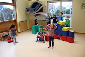 Im „haus kunterbunt wurde im jahr 2011 aufwändig in hellem und freundlichem stil grundlegend und mit hochwertigen materialien renoviert. Uetze Aus Dem Kindergarten Villa Kunterbunt Soll Das Haus Kunterbunt Werden