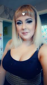 Went to The Beauty Barn Jersey earlier this evening to take up Natasha's  February offer, amazing pedicure and lash tint. From a lovely foot massage,  hot towels, soothing oils and music, Natasha