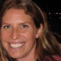 Eliza Becker's Instagram, Twitter & Facebook