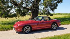 First debuted at the 1992 earl's court motor show, the chimaera used the same backbone chassis as the griffith and used the same derivatives of the rover v8 engine. Die Tvr Chimaera Kaufberatung Geschmeidiger Driver Der 1990er