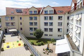Das haus phoenix war eine bedeutende und einflussreiche familie in der galaktischen geschichte. Haus Phonix Am Bodenseering Home Facebook