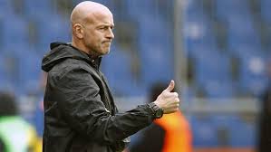 De coaches van personal trainer antwerpen hebben doorgaans uitgebreide ervaring en training, waardoor ze autoriteiten zijn op het gebied van dieet, lichaamsbeweging en levenskeuzes. Eintracht Braunschweig Trainer Entscheidung Anfang Der Woche Ndr De Sport Fussball