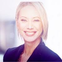 Lisa Conforti's Instagram, Twitter & Facebook