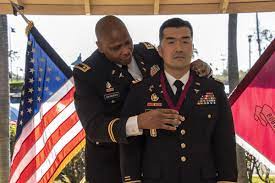 How to use colonel in a sentence. Phc P Soldier And Entomologist Promoted To Lieutenant Colonel Article The United States Army