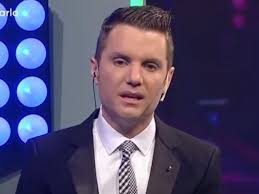 He has won the 2013 tato award as best male tv host for his work in for faster navigation, this iframe is preloading the wikiwand page for santiago del moro. Levantaron El Programa De Santiago Del Moro Por Bajo Rating