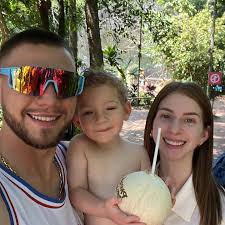 Caroline Henn (@carolinehenn) • Instagram photos and videos