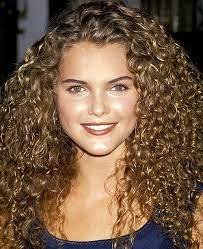 Pictures 10 Celebrities With Naturally Curly Hair Keri Russell Naturally Curly Hair Hair Inspiration Curly Hair Styles Naturally Keri Russell Hair
