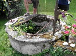 Resultat De Recherche D Images Pour Couvercle De Puits Jardin Jardins Puits Couvercle