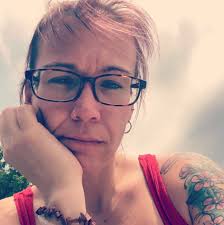 Who is the local woman that makes the awesome looking cakes?!?