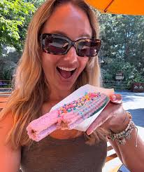 Quick trip means a more comfy fit 😂 also had my FIRST 70th anniversary  celebration churro today and it was amazing 👏💖💙 #disney #disneyparks  #disneyland #dca #quicktrip #ootd #disneychurro