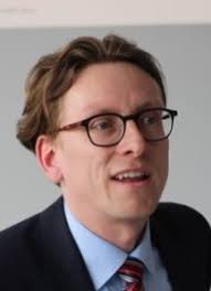 KURZBIOGRAFIEN DER MITWIRKENDEN ‒