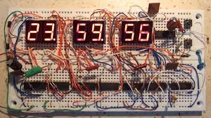 10 breadboard projects for beginners: Digital Clock