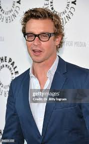 2.033 fotos e imágenes de alta resolución de Simon Billy