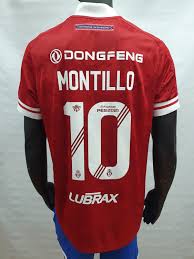 Universidad de chile no cuenta con estadio propio, pero habitualmente ejerce de local en el estadio nacional (oficialmente llamado estadio nacional julio martínez prádanos), recinto que es propiedad del estado de chile y operado por el instituto nacional de deportes. Neue Saison Universidad De Chile Dritte Fussball Trikots 2020 2021 Sponsored By Petrobras