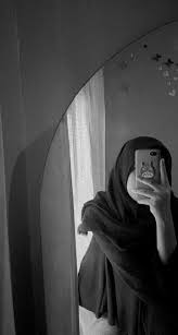 Berat badan naik pasti langsung bikin pusing tujuh keliling. Pinterest Narayani Potret Diri Fotografi Gaya Remaja