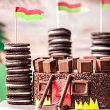 Kale pasta food decoration food cakes kids meals cake recipes cake decorating food and drink birthday cake sweets. Ritterburg Torte Ganz Ohne Backen Ritter Jungs Mottos Geburtstagsideen Tambini