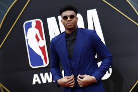 Καλύτερος παίκτης του nba για την σεζόν 2019/20 αναδείχθηκε το βράδυ της παρασκευής, ο γιάννης αντετοκούνμπο, κερδίζοντας το βραβείο του mvp για δεύτερη σερί χρονιά. O Giannhs Antetokoynmpo Mvp Toy Nba Eyxaristw Thn Ellada Eipe Dakrysmenos Lifo