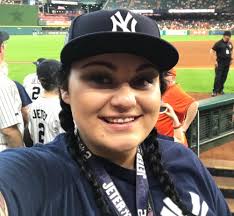 Is it easy to buy Yankees tickets at the gate? What are alternatives?