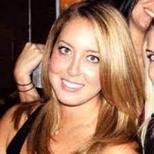 Kim Altman's Instagram, Twitter & Facebook