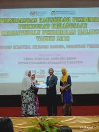 Masalah ini adalah masalah peringkat kebangsaan. English Language Teaching Centre Kpm On Twitter Eltc Being Conferred 4 Star Rating For Counselling Best Practices And Quality Rating Congratulations Farrhana25