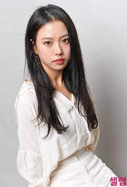 Roar to victory (2019), and appeared in the drama titles love alarm and secret boutique (2019). Gia Allana Welcome To Waikiki 1 Go Min Si And Welcome Facebook