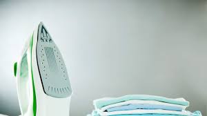 Comment Nettoyer La Semelle De Votre Fer A Repasser Cote Maison