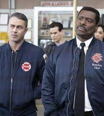Chicago Fire: El actor Eamonn Walker confirma lo que sospechábamos de  Taylor Kinney | VADER