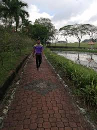 Kawasan rekreasi ini sebenarnya terletak tidak jauh dari pusat band. Layang Layang City Park Arifin1612 Walk Pasir Gudang Johor Malaysia Pacer