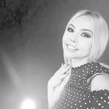 Denisa manelista a pierdut lupta cu o boală care o măcina de câteva luni. De Ce Ar Fi Murit Denisa Raducu De Fapt Abia Acum S A Aflat Adevarul Despre Boala Care A Rapus O Ele Ro