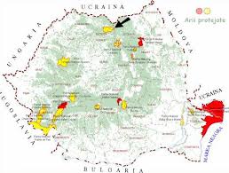 Pe hartă sunt marcate unităţi de relief cu litere, râuri cu numere de la 1 la 6 şi oraşe cu numere de la 7 la 12. Localizare