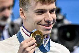 Léon Marchand a loué cette maison à proximité de Paris pour une raison bien  précise, "Tout est..."