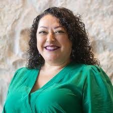 Gloria Botello's Instagram, Twitter & Facebook