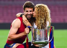 He is a spanish footballer, currently playing as a central defender for fc barcelona. Shakira Diz Que Ela E Gerard Pique Nao Sao Um Casal Tradicional 17 09 2019 Uol Tv E Famosos