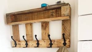 Avec un peu d'imagination, certains objets du quotidien peuvent être détournés de leur. Deco Murale En Palettes 26 Idees Et Inspirations Originales