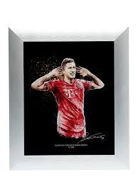 Player stats of robert lewandowski (fc bayern münchen) goals assists matches played all performance data. Bild Lewandowski 41 Tore 30 X 21cm Offizieller Fc Bayern Store