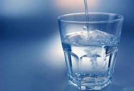 Minum banyak air kosong sangat membantu proses pengurusan berat badan ideal. Kelebihan Minum Air Kosong Ketika Perut Kosong Carigold Forum