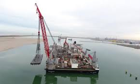 Vessel pioneering spirit is a crane ship, registered in malta. Allseas Performs Final Tests Of Pioneering Spirit S New 5000 Tonne Crane Energy Facts