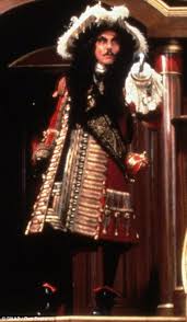 Article 2160721 13a81e80000005dc 478 468x803 Jpg 468 803 Captain Hook Dustin Hoffman Hook Captain Hook Costume