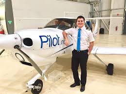 Former student Edoardo Schisano has landed his first job as a Boeing 737  First Officer. 👏🏼 Congratulations!👨🏻‍✈️ We wish you all the best, and  good luck with what lies ahead! 😃✓✈️