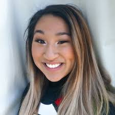 Allison Moseley's Instagram, Twitter & Facebook